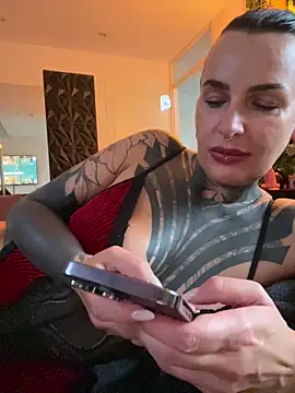 InkedBiitch online show from 05-11-26, 04:51