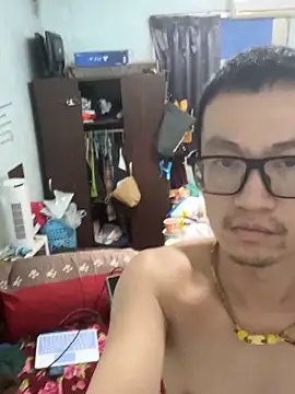 Exposedsian online show from 04-11-26, 04:17