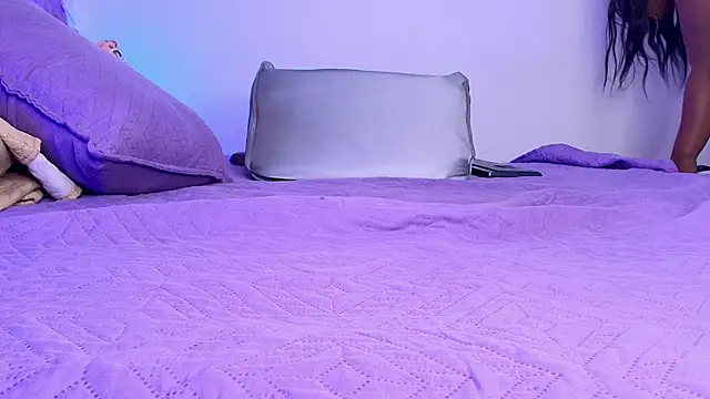  ebony-queen  online show from 12-22-25, 12:02