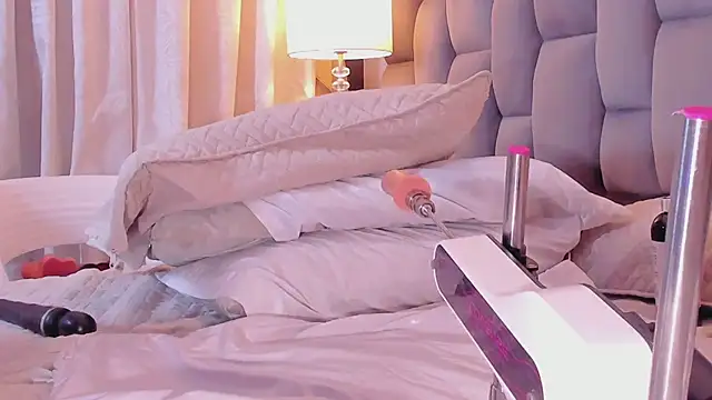 Rianamanson online show from 02-21-25, 10:39