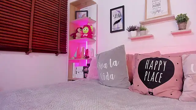 Nata Villalobos online show from 03-27-26, 03:12