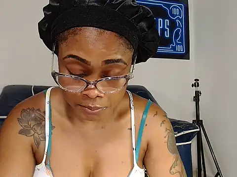 Snapshot of alexiaao9 chatting on 06-07-26, 02:59 alexiaao9 online show from 06-07-26, 02:59