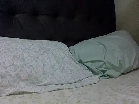 cute-marianna online show from 09-12-25, 03:56