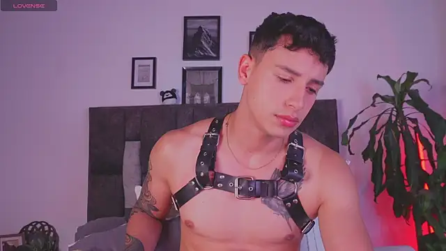 I Gabriel online show from 07-16-26, 03:56