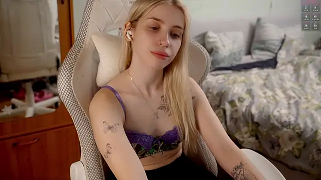 ho1yho1e online show from 04-10-26, 06:45