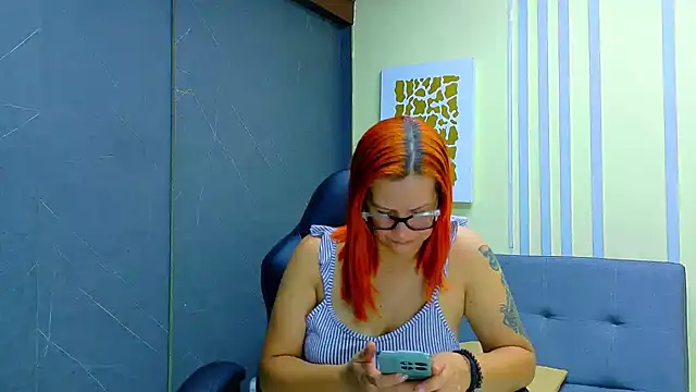 Snapshot of Britney_taylor_ chatting on 06-18-26, 08:24 Britney taylor online show from 06-18-26, 08:24