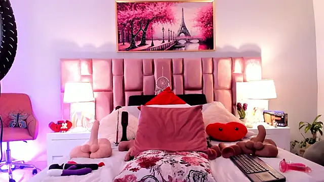 Snapshot of Anaa_Bellaa chatting on 10-11-25, 12:15 Anaa Bellaa online show from 10-11-25, 12:15