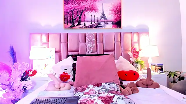 Snapshot of Anaa_Bellaa chatting on 11-14-25, 12:26 Anaa Bellaa online show from 11-14-25, 12:26