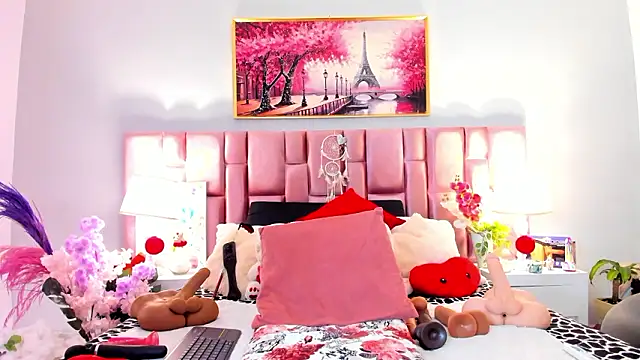 Snapshot of Anaa_Bellaa chatting on 01-16-26, 12:31 Anaa Bellaa online show from 01-16-26, 12:31