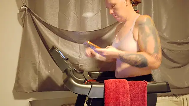 Snapshot of wetgerman_2 chatting on 12-19-25, 05:14 wetgerman 2 online show from 12-19-25, 05:14