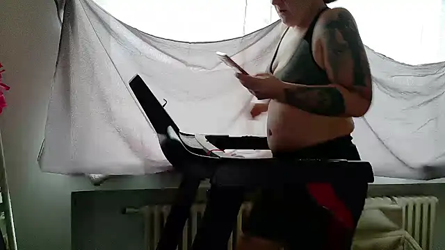 Snapshot of wetgerman_2 chatting on 02-21-26, 01:01 wetgerman 2 online show from 02-21-26, 01:01