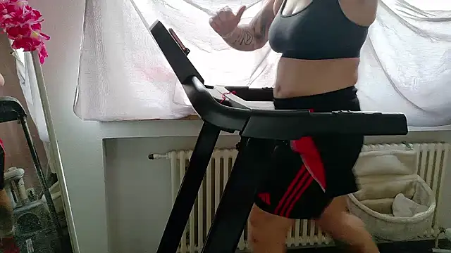 Snapshot of wetgerman_2 chatting on 02-24-26, 11:52 wetgerman 2 online show from 02-24-26, 11:52