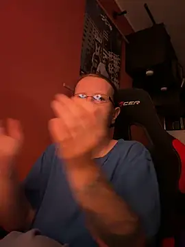 Snapshot of wetgerman_2 chatting on 03-06-26, 07:54 wetgerman 2 online show from 03-06-26, 07:54