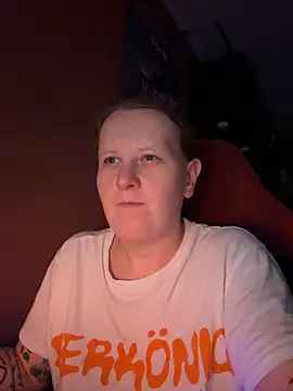 Snapshot of wetgerman_2 chatting on 03-17-26, 10:57 wetgerman 2 online show from 03-17-26, 10:57