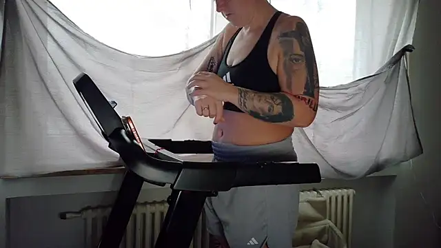 Snapshot of wetgerman_2 chatting on 04-14-26, 06:19 wetgerman 2 online show from 04-14-26, 06:19