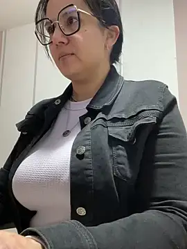 SWEETLILY18 online show from 12-30-24, 11:04