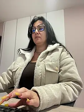 SWEETLILY18 online show from 01-04-25, 11:33