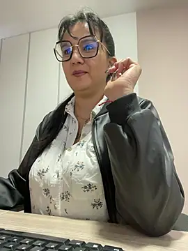 SWEETLILY18 online show from 02-13-25, 11:17