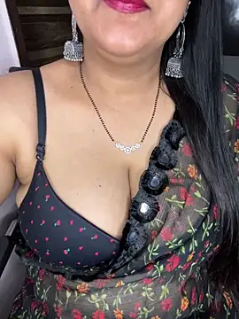 Snapshot of Zoya_Varma004 chatting on 03-17-26, 06:11 Zoya Varma004 online show from 03-17-26, 06:11