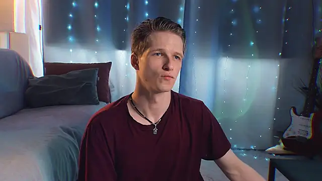Snapshot of Breston_Sweet chatting on 06-29-26, 08:31 Breston Sweet online show from 06-29-26, 08:31