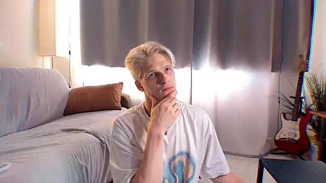 Snapshot of Breston_Sweet chatting on 07-17-26, 03:07 Breston Sweet online show from 07-17-26, 03:07