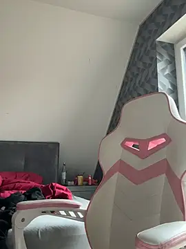 newMichelle online show from 03-10-26, 07:02