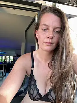 Snapshot of newMichelle chatting on 07-02-26, 05:57 newMichelle online show from 07-02-26, 05:57