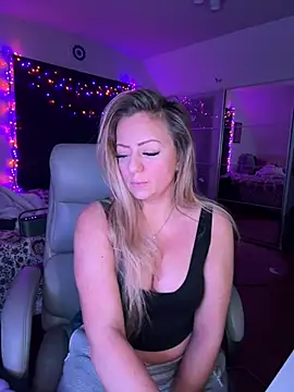 Snapshot of sage_love chatting on 01-17-26, 05:23 sage love online show from 01-17-26, 05:23