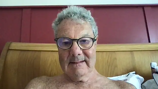 Snapshot of Oldpistolpete chatting on 07-10-26, 09:12 Oldpistolpete online show from 07-10-26, 09:12