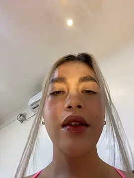 SexFucktoryLily online show from 05-06-26, 09:25