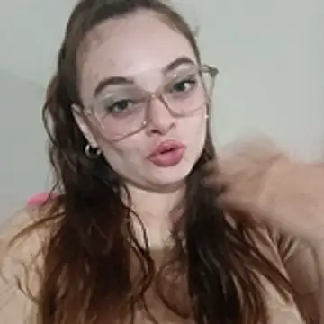 Snapshot of Emmacut chatting on 02-03-26, 11:21 Emmacut online show from 02-03-26, 11:21