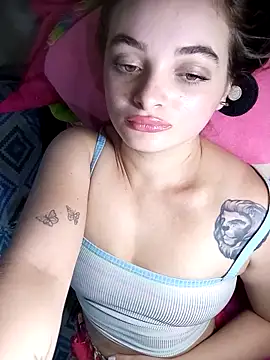 Snapshot of Emmacut chatting on 03-27-26, 01:22 Emmacut online show from 03-27-26, 01:22