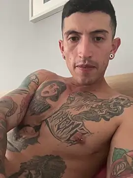 wethkisses online show from 10-04-25, 04:38