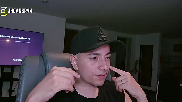 Snapshot of Jhoan_saenz chatting on 03-05-26, 03:13 Jhoan saenz online show from 03-05-26, 03:13