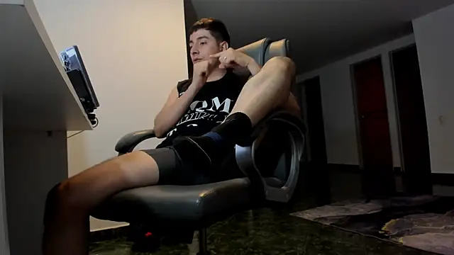 Snapshot of Jhoan_saenz chatting on 04-03-26, 02:20 Jhoan saenz online show from 04-03-26, 02:20