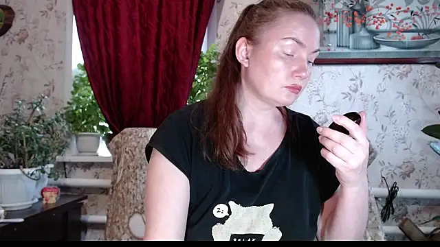 EmilyDoth online show from 05-05-26, 07:16