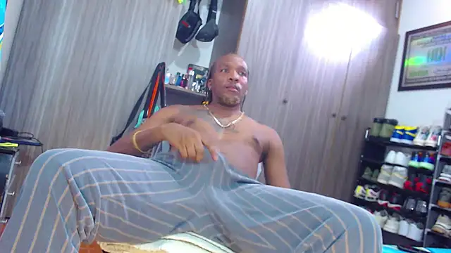 Snapshot of bigdickxblackx chatting on 06-11-26, 08:29 bigdickxblackx online show from 06-11-26, 08:29