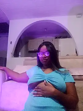 EmilyyRosee  online show from 04-14-26, 07:25