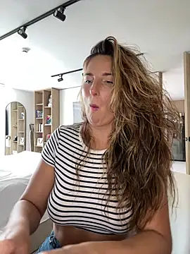 Thescorpionfr online show from 02-17-26, 04:13