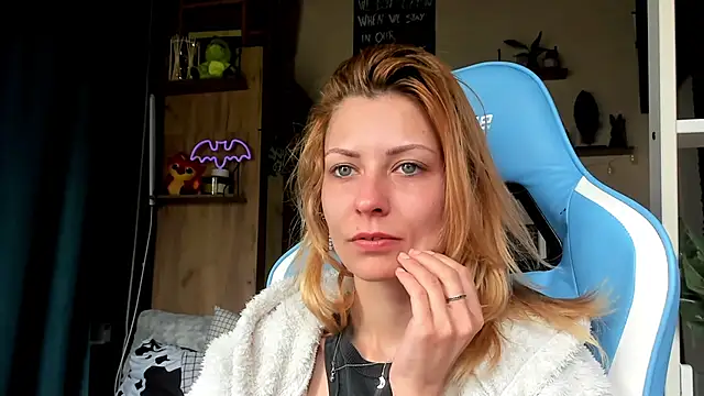 karo123421 online show from 03-26-26, 08:31