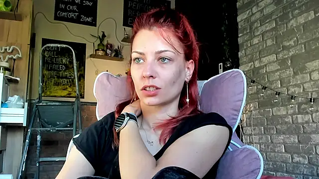 karo123421 online show from 05-18-26, 04:40