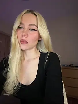 Snapshot of xDinnax chatting on 02-22-26, 04:49 xDinnax online show from 02-22-26, 04:49