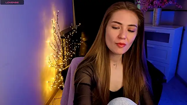 Adelyna Bird online show from 05-08-26, 06:41