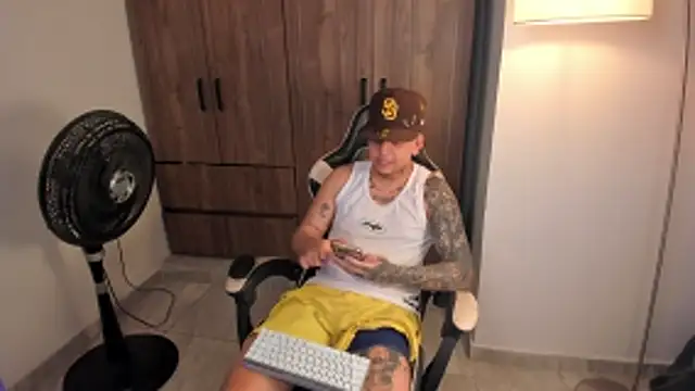 Jake simons online show from 06-20-26, 04:37