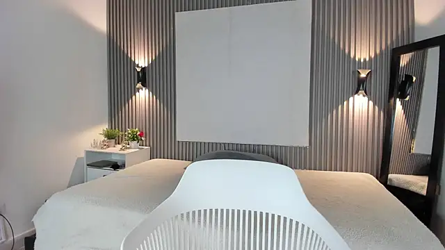 Snapshot of Zafiiraa chatting on 06-20-26, 03:42 Zafiiraa online show from 06-20-26, 03:42