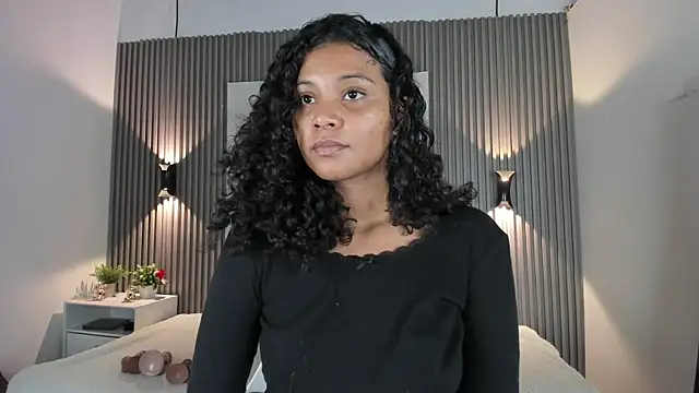 Snapshot of Zafiiraa chatting on 06-23-26, 10:41 Zafiiraa online show from 06-23-26, 10:41