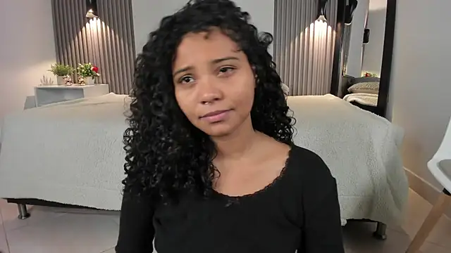 Snapshot of Zafiiraa chatting on 07-01-26, 03:41 Zafiiraa online show from 07-01-26, 03:41