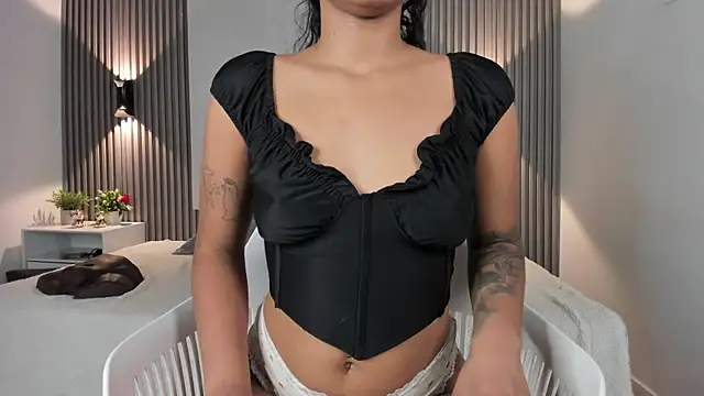 Snapshot of Zafiiraa chatting on 07-12-26, 03:41 Zafiiraa online show from 07-12-26, 03:41
