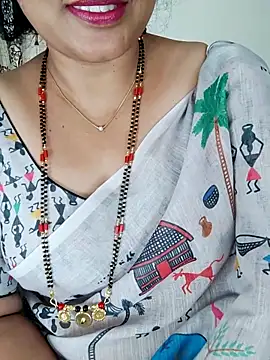 Snapshot of Indian_desi_wife chatting on 06-11-26, 03:04 Indian desi wife online show from 06-11-26, 03:04