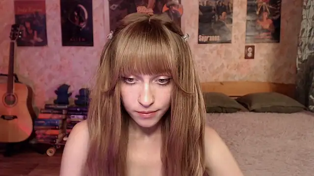 Snapshot of Friendly_Ellie chatting on 07-09-26, 02:21 Friendly Ellie online show from 07-09-26, 02:21